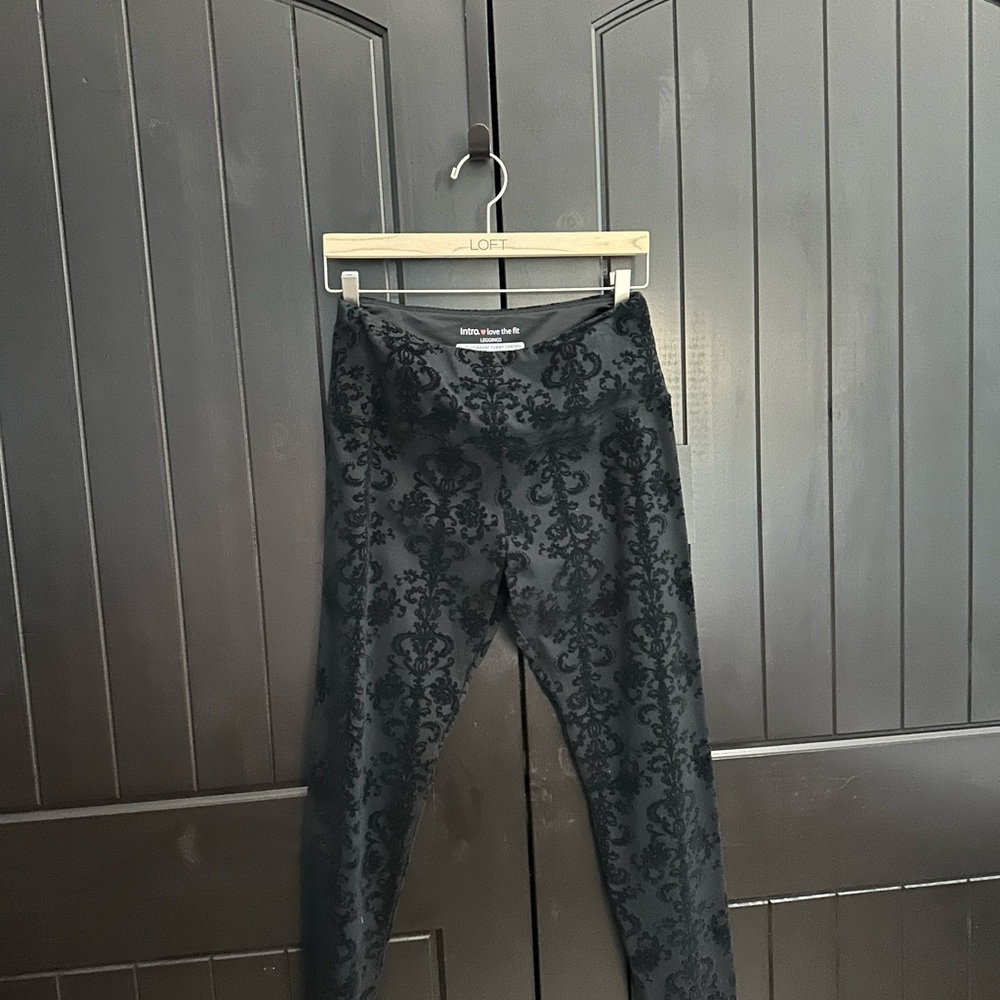 intro ❤️ love the fit leggings